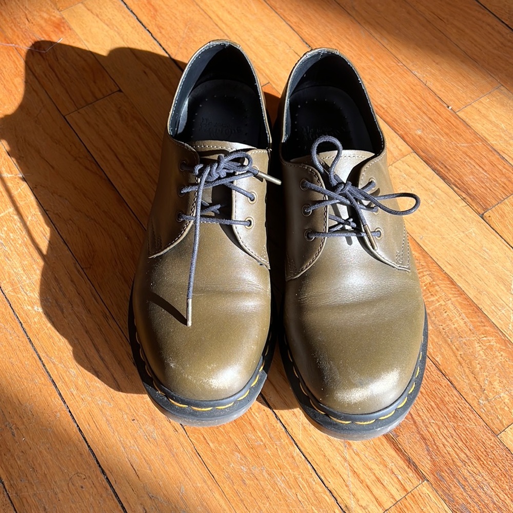 Dr. Marten olive